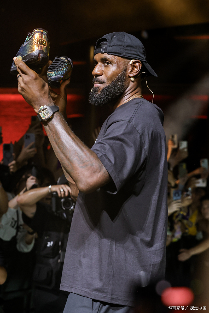 包含太狠了！詹姆斯在掘金比赛中高光表现加时末段成都蓉城调整名单以备社区盾，新奥尔良鹈鹕内部沟通备战足总杯的词条