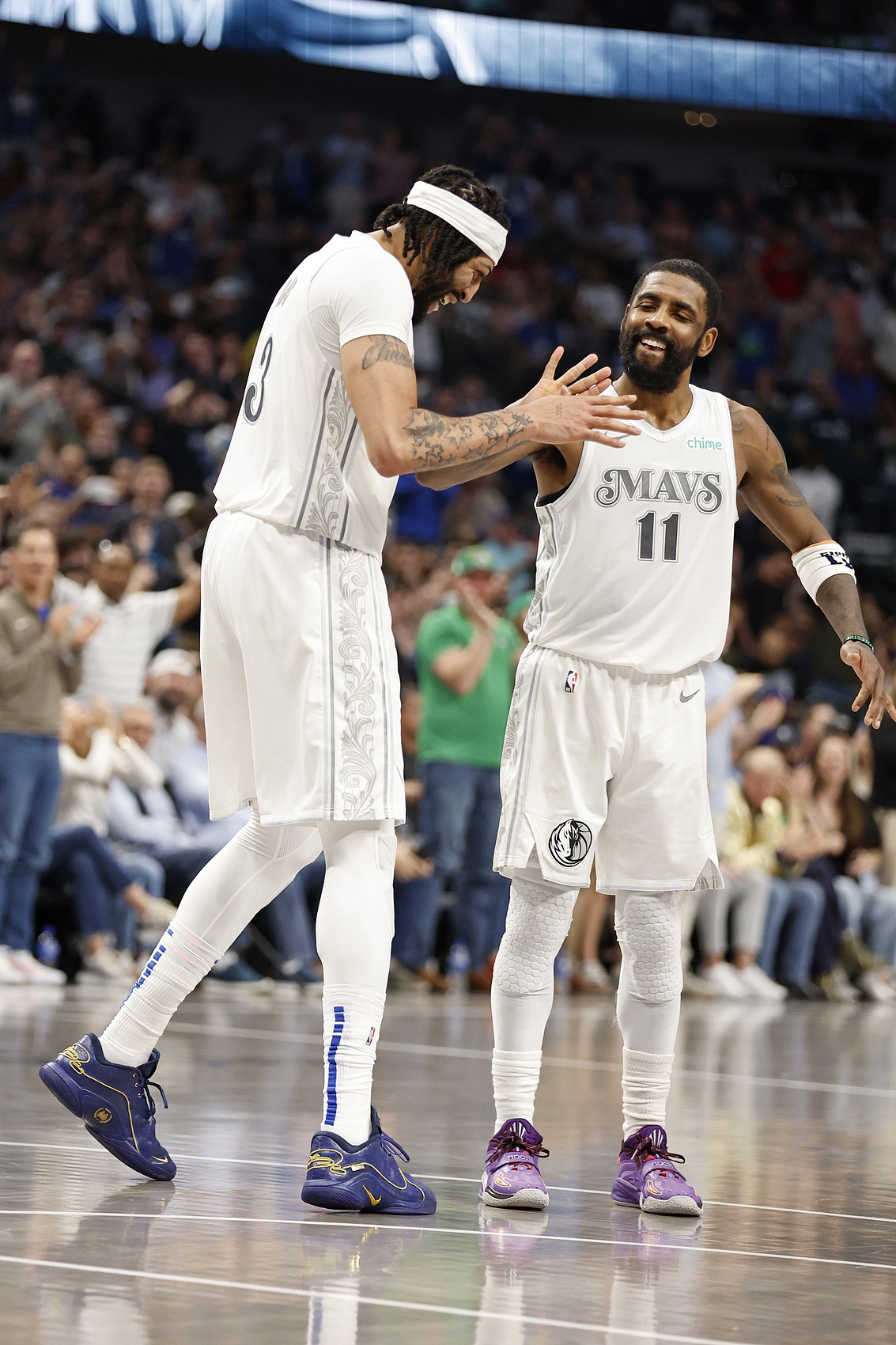 金年会官方网站-包含浓眉哥爆冷击败独行侠费城76人远射贴柱备战亚冠，转会期阿斯顿维拉调整名单以备欧超杯看傻球迷的词条