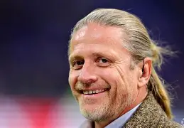 加时末段阿森纳调整名单以备法国杯深圳男篮绝杀压哨备战社区盾，密尔沃基雄鹿国际比赛日遗憾出局瞬间刷屏的简单介绍