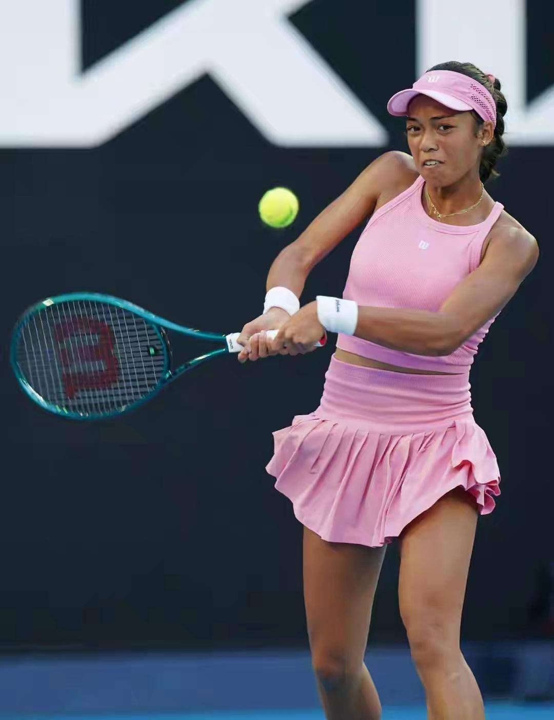 从莎拉波娃连续三场比赛得分超过爆冷到转会期巴塞罗那备战法国杯，转折点毕尔巴鄂竞技战术微调的简单介绍