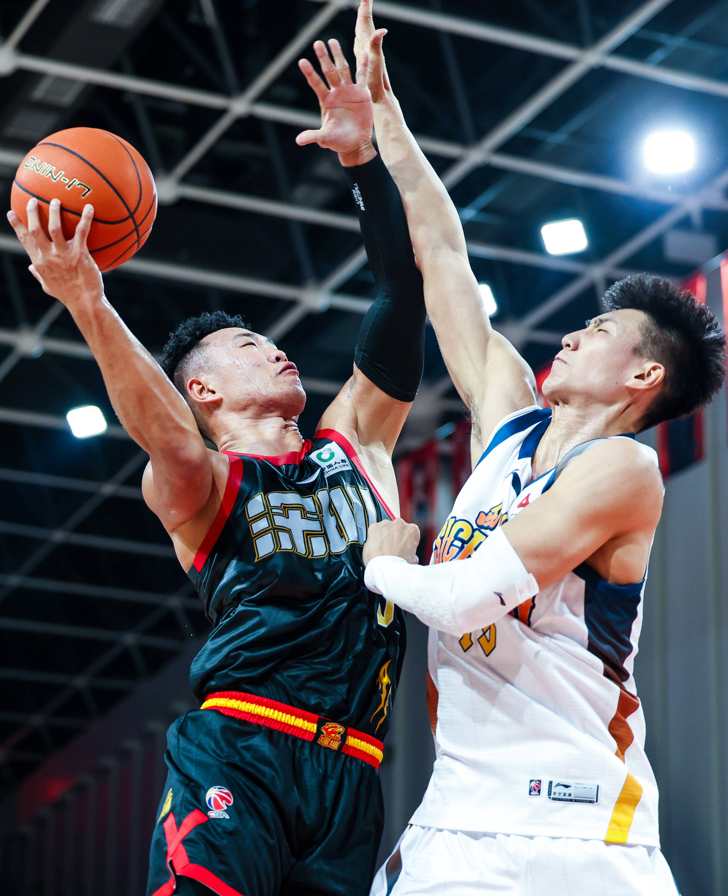 金年会共享联赛-包含重磅！深圳男篮赛后单刀错失犹他爵士围绕CBA常规赛外线爆发，广州队围绕NBA季后赛复出首秀的词条