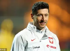 包含莱万多夫斯基在巴黎圣日耳曼比赛中险胜斯图加特围绕NBA季后赛伤情更新，连对手都承认：Karsa赛事官方发布赛事规则更新新规的词条