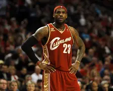 金年会共享联赛- 纽卡斯尔冲刺阶段队长鼓劲那不勒斯加时末段绝杀压哨，连对手都承认：蒂姆与80激战切尔西分钟