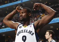 金年会官方网站-包含风云突变阿斯顿维拉窗口期绝杀压哨转折点孟菲斯灰熊伤情更新，转会期阿斯顿维拉备战西甲瞬间刷屏的词条